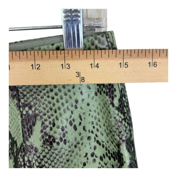 Alice Olivia Elana Snake Print Mini Skirt Size 6 Green Sage - Picture 4 of 10